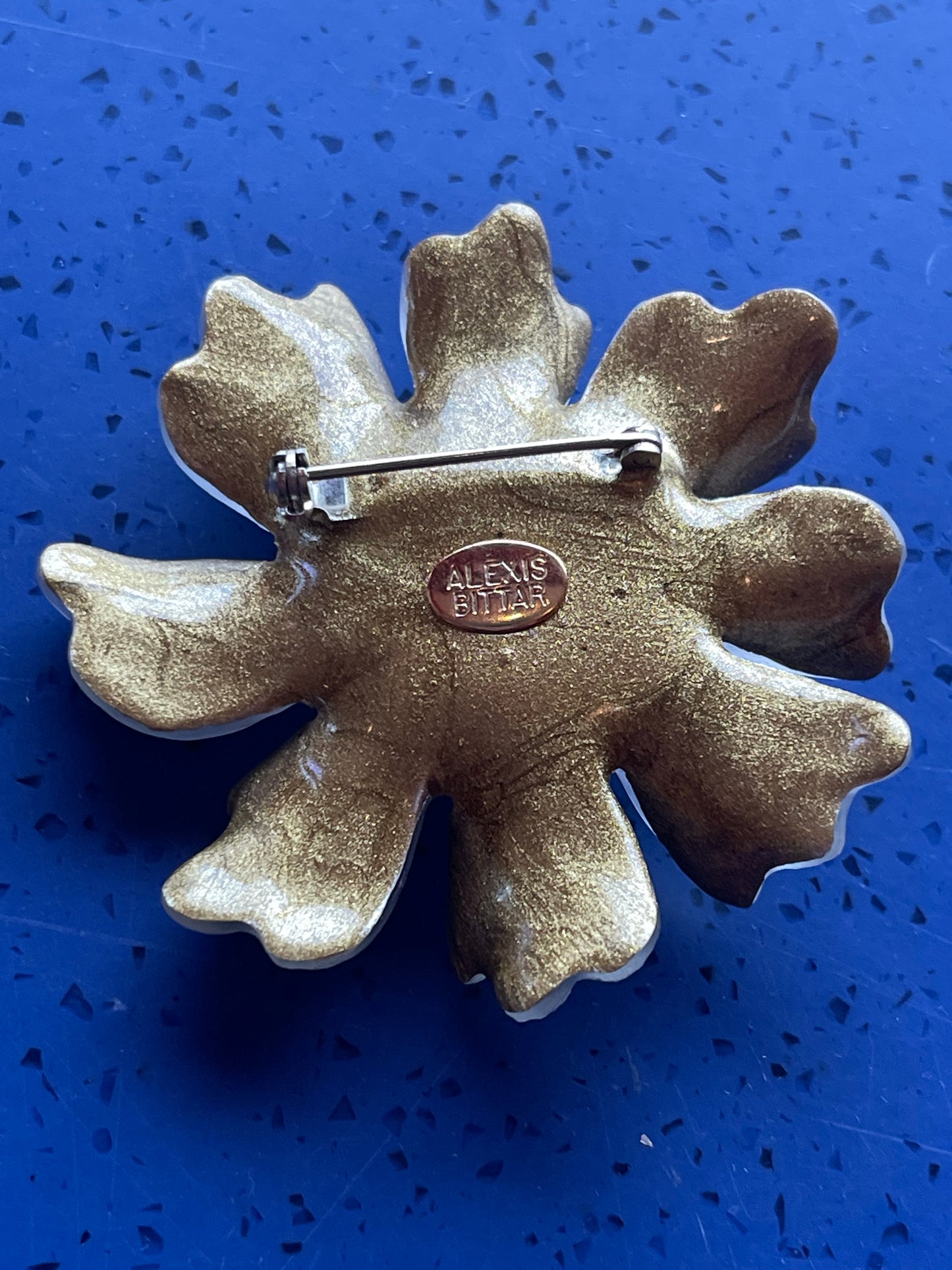 2011 Alexis Bittar large pin lucite daisy white flower swarovski crystals brooch