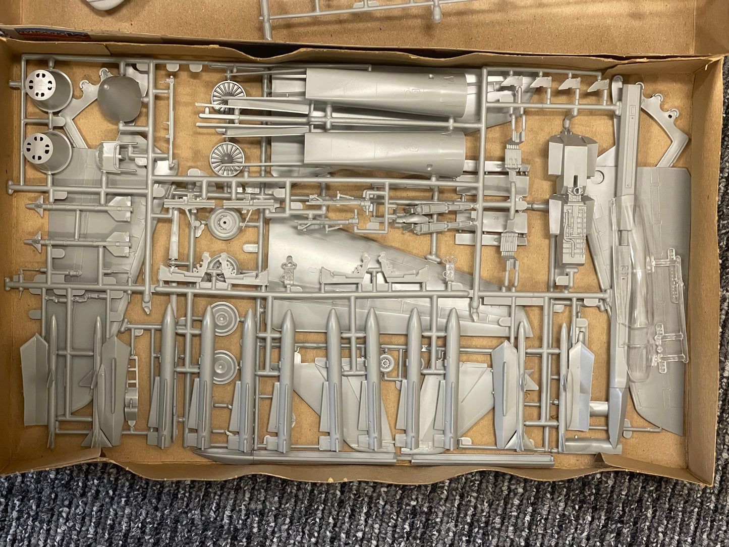 Monogram 1:48 Scale F-14A Tomcat Plane Model Kit #5803 lots car models airplanes