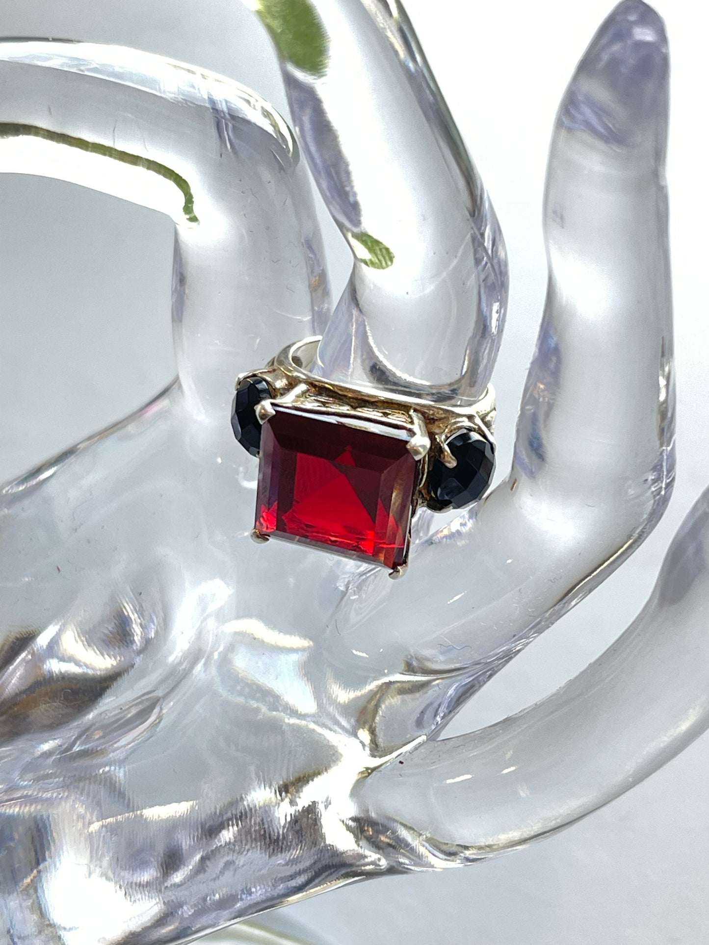 VINTAGE ANTIQUE STERLING SILVER Garnet Black Onyx Ring Size 8 lot rings jewelry