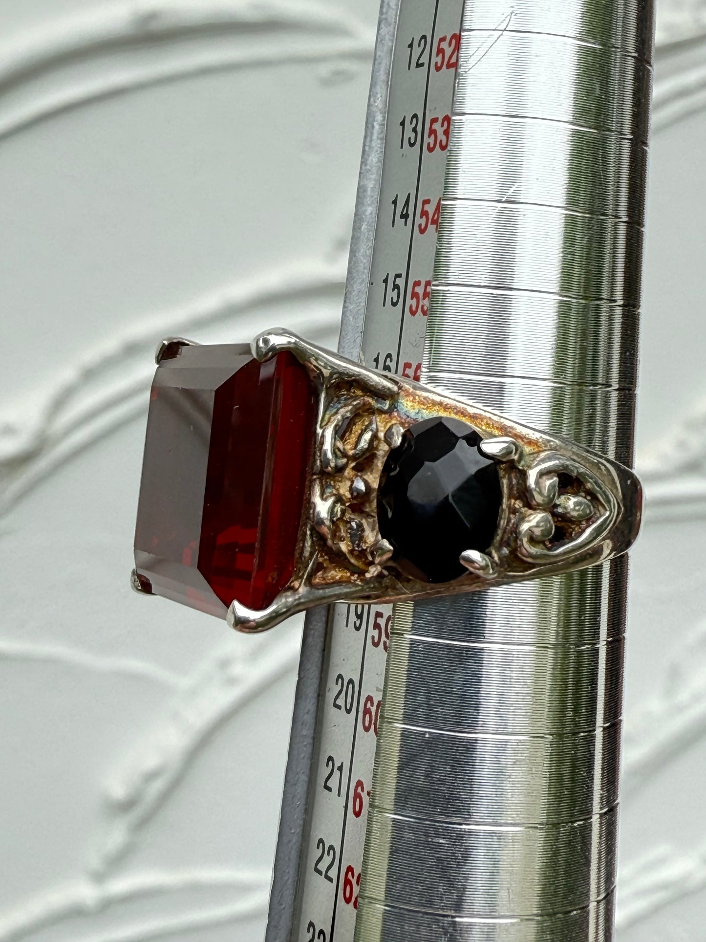 VINTAGE ANTIQUE STERLING SILVER Garnet Black Onyx Ring Size 8 lot rings jewelry
