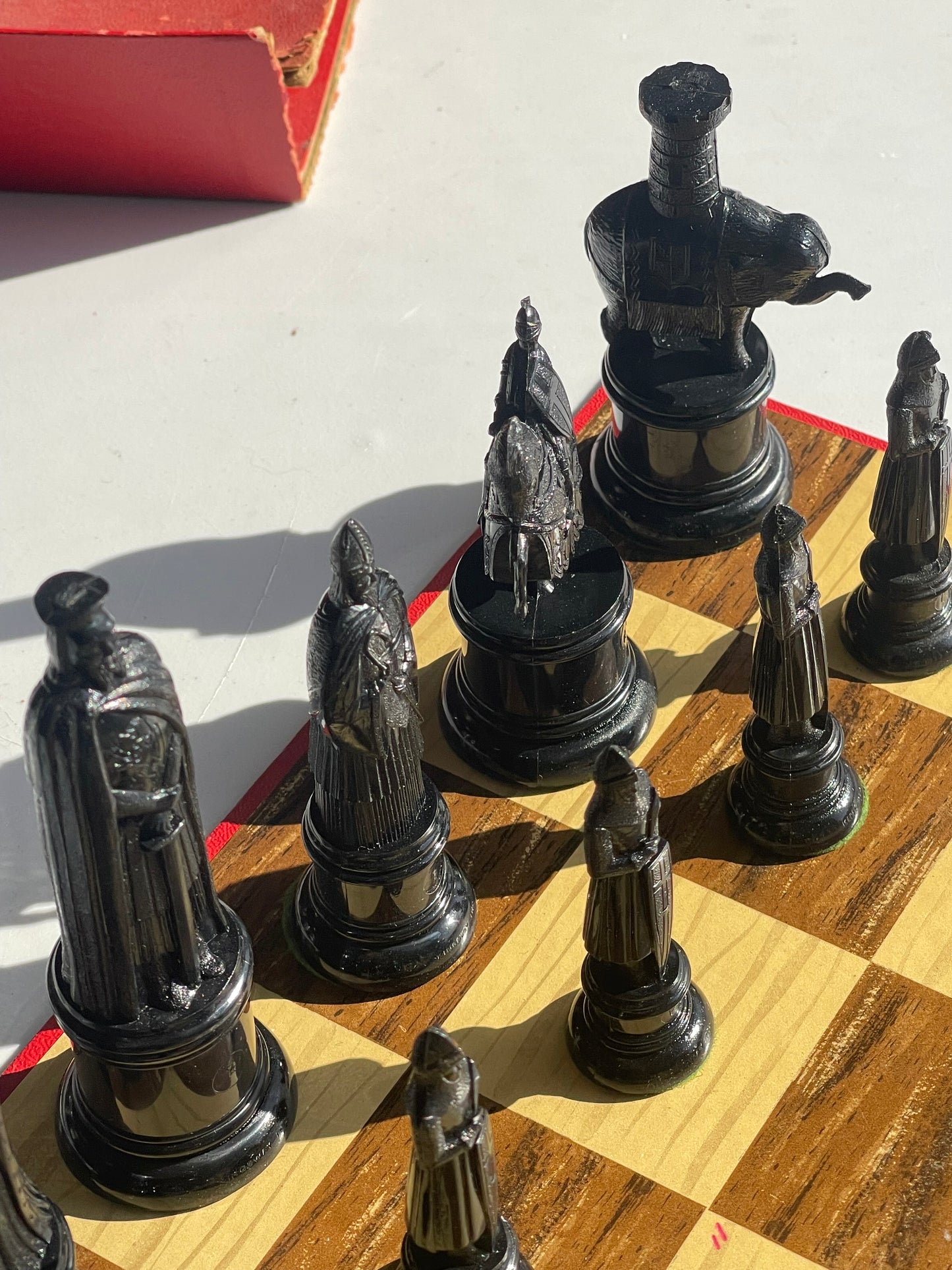 1947 CHESS SET Kingsway REPLICA of 11th CENTURY Florentine FIGURES Italian Chess