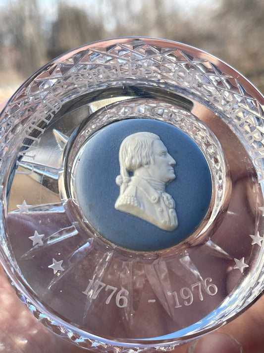 400 total made! 1976 Jasperware and Wedgwood Crystal collaboration Bicentennial Paperweight with George Washington bust portrait